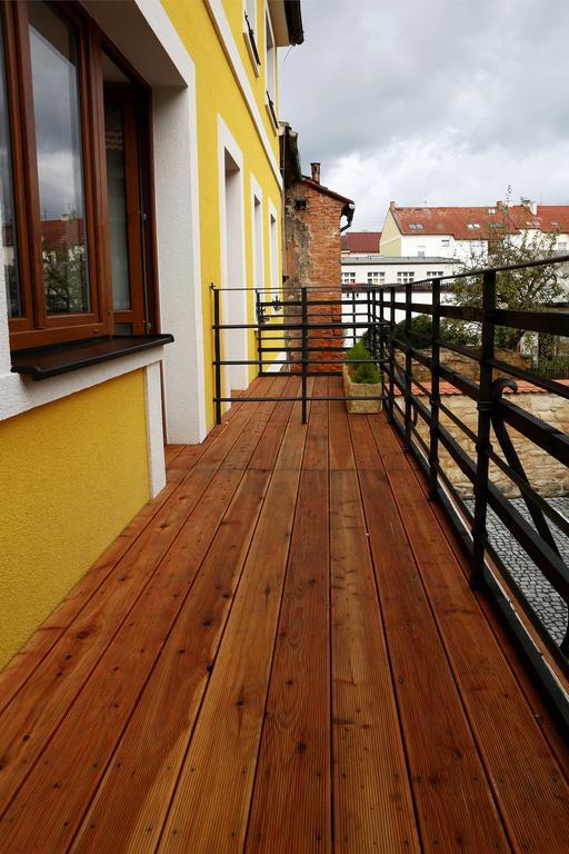 Apartments & Suites Zluta Hruska Plzeň Exteriör bild